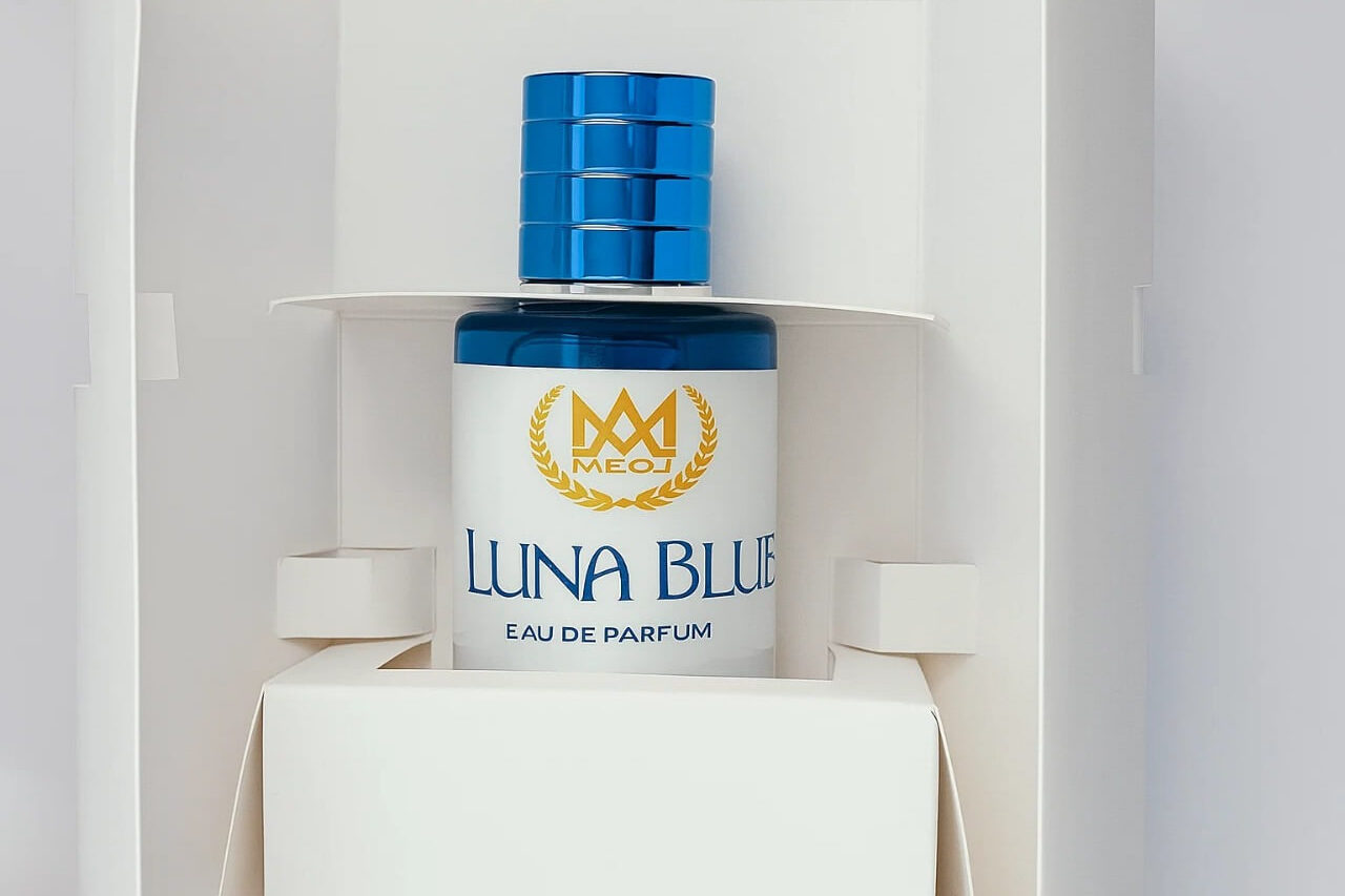 Luna Blue – Fresh Aquatic Unisex Perfume (Long-Lasting) - Image 2